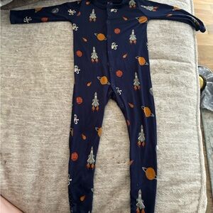 Kyte Baby Snap Footie, size 6m-12m, Space Print (limited edition winter 2022)